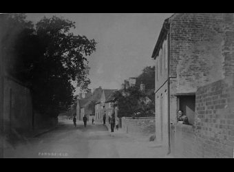 Principal Street (now Main Street) about 1907 The Plough Inn halfway up on the right